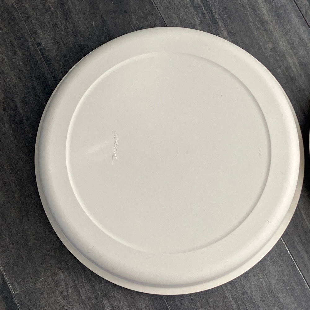 SHIPS FREE! Tupperware Divided Relish Tray - Picture 6 of 7